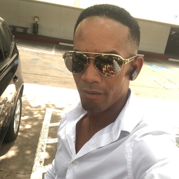 Meet your Posher, Yordany - Picture 1 of 1